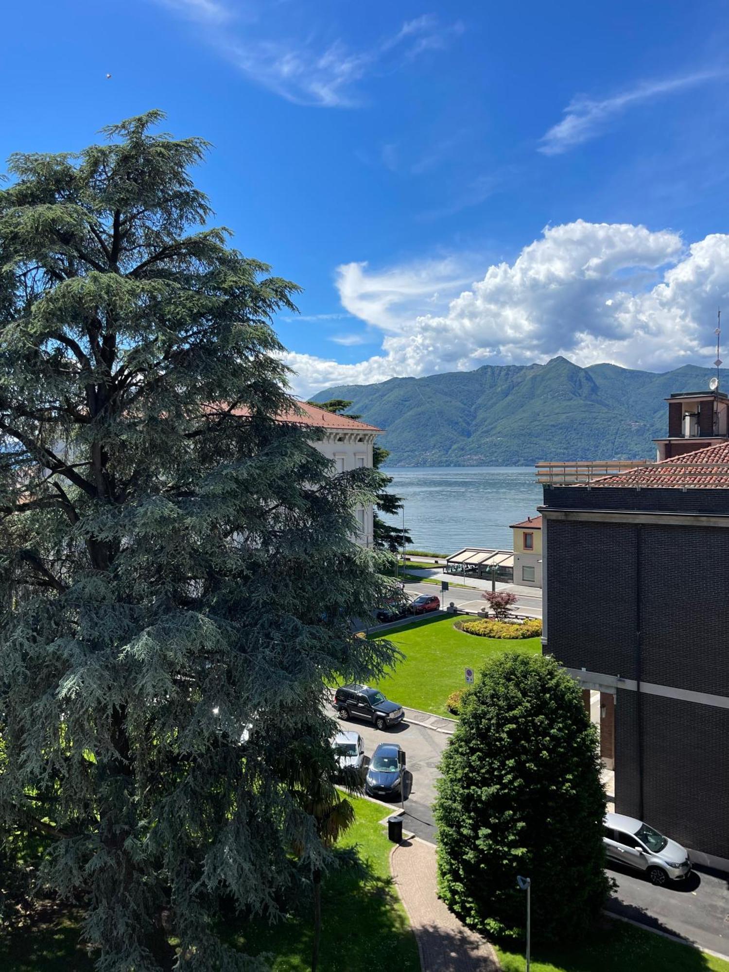 Honey House - Vista Lago E Montagne Luino Exterior foto